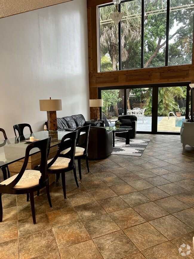 Building Photo - 12745 Westhampton Cir