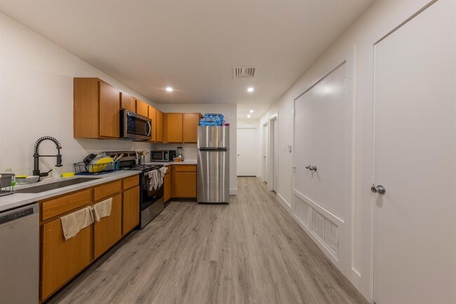 Building Photo - 2824 Rio Grande St