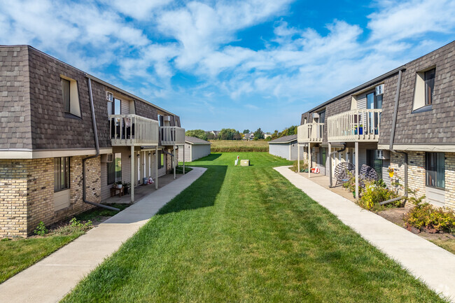 Exterior - Hemlock Street Apartments