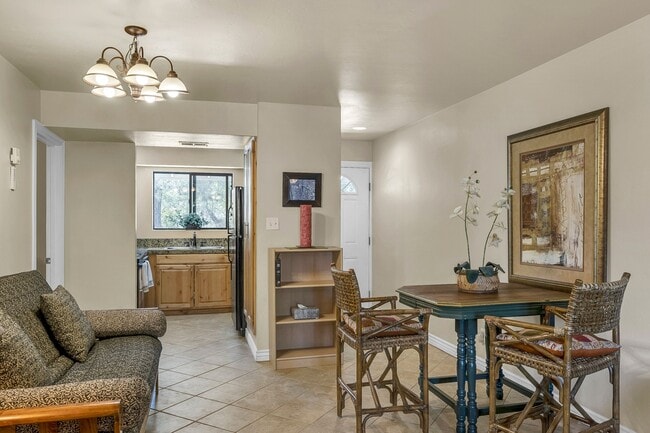 Building Photo - 3200 S Litzler Dr