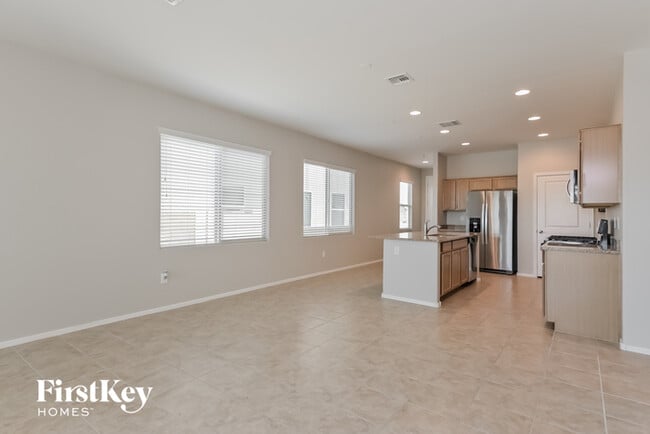 Foto del edificio - 6782 E Via Rancho Rosario