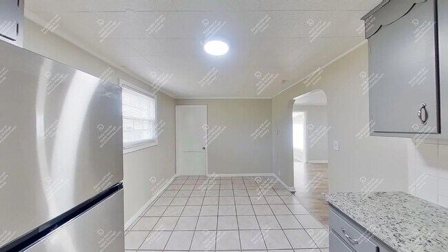 Building Photo - 4808 NE 47th St