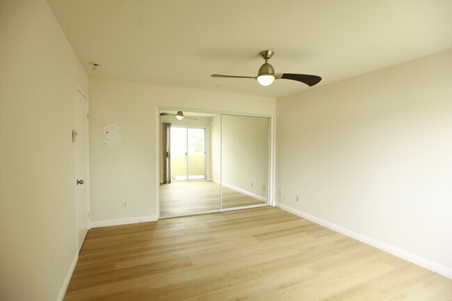 Foto del edificio - 833 Orange Grove Ave
