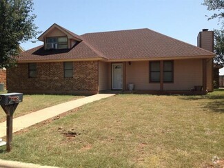 Building Photo - 865 Chanticleers Ln
