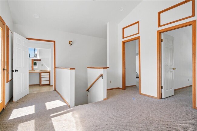 Foto del edificio - 561 Luneta Dr