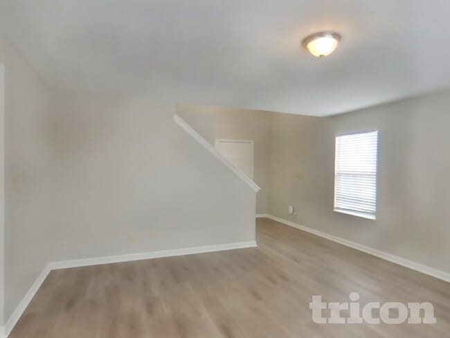 Building Photo - 3713 Mechanicsburg Dr