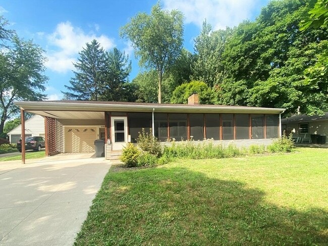 Building Photo - 3901 Cambridge St