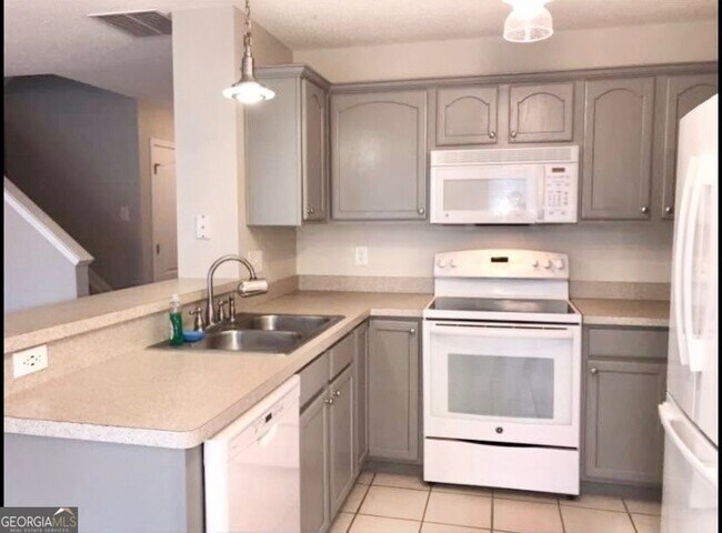 Foto del edificio - 219 Fox Creek Blvd