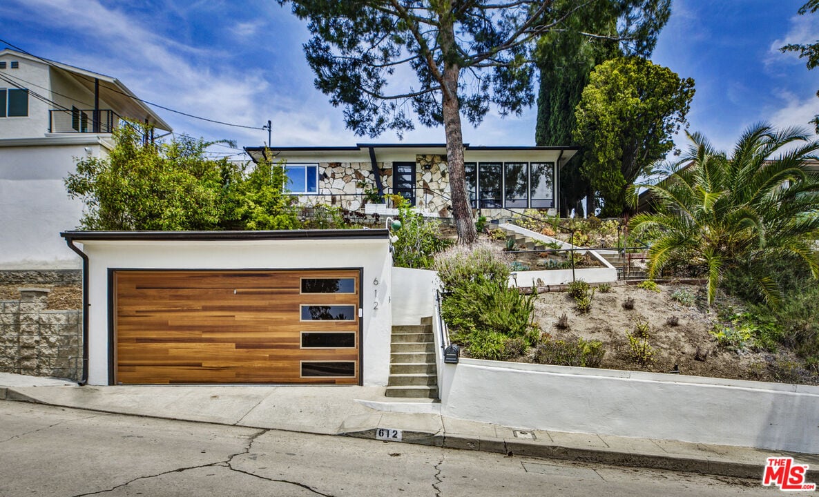 Primary Photo - 612 Luton Dr