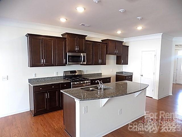 Building Photo - 15027 Savannah Hall Dr