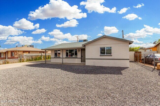 Foto del edificio - 4407 W Whitton Ave