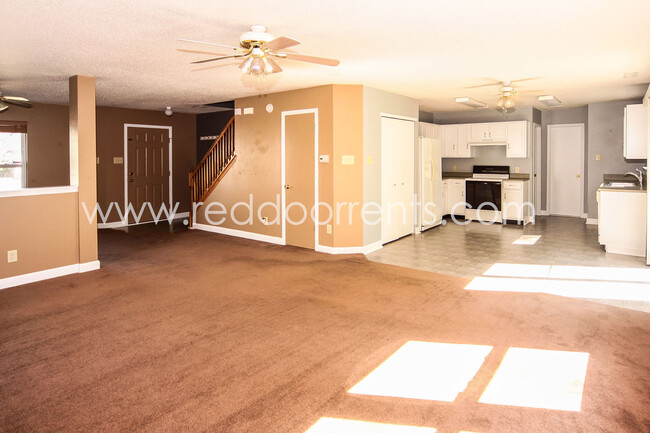 Foto del edificio - Franklin Township, 3 Bed, 2.5 Bath, Two St...