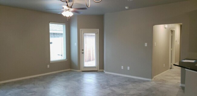 Foto del edificio - Luxury Duplex in Stonewood Estates