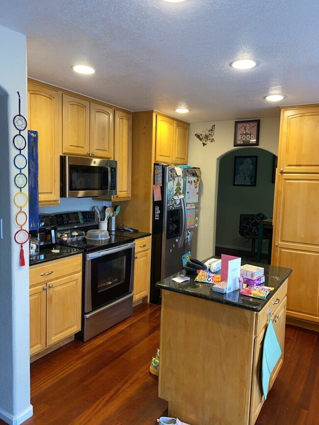 Building Photo - 1175 E Dry Creek Pl