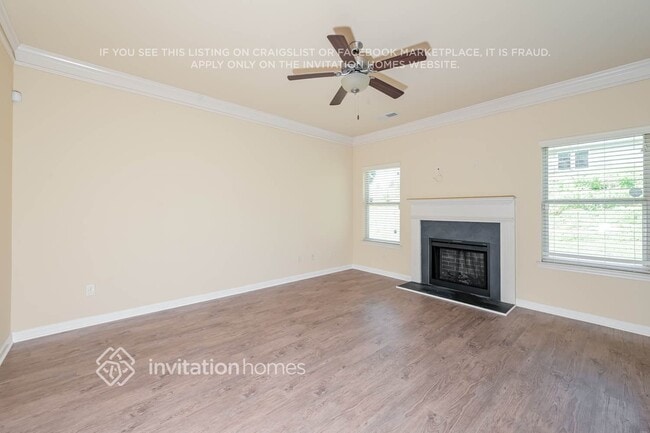 Building Photo - 374 Easley Dr SE