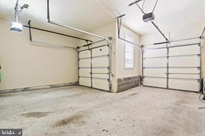 Building Photo - 807 McHenry St