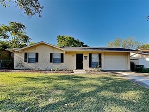 Building Photo - 4015 Hartford Dr