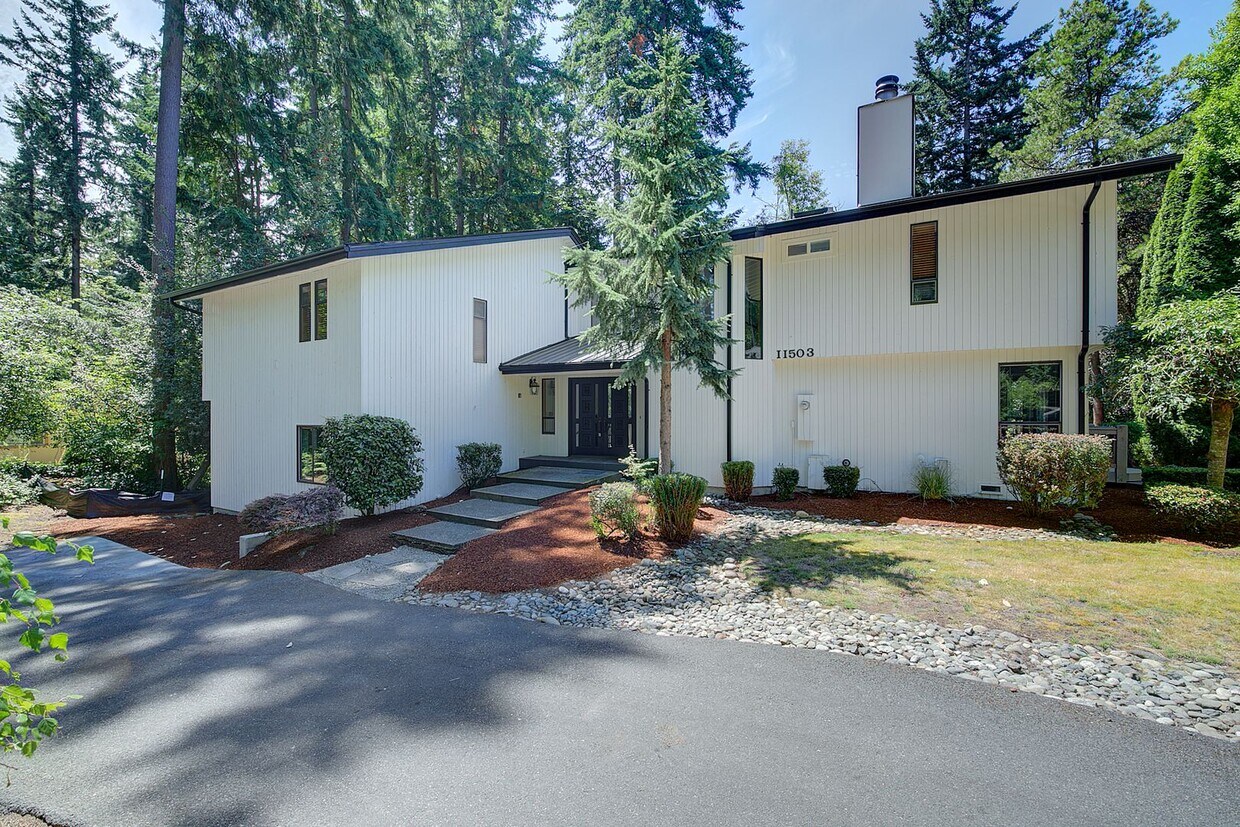 Foto principal - 5Bd/2.5Ba Kirkland Home