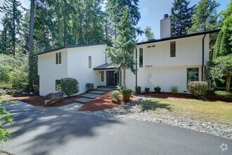 Building Photo - 11503 Juanita Dr NE