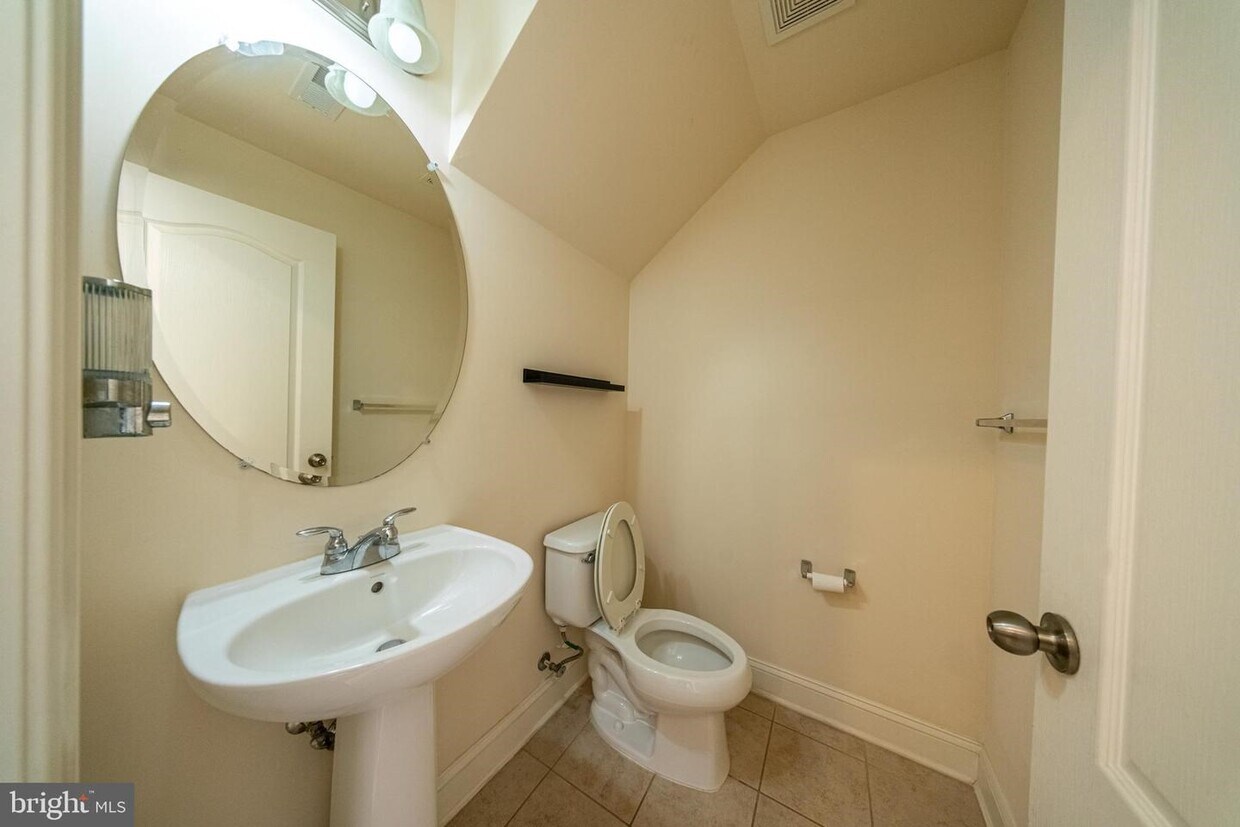 Foto principal - 400 Orchard Ridge Dr