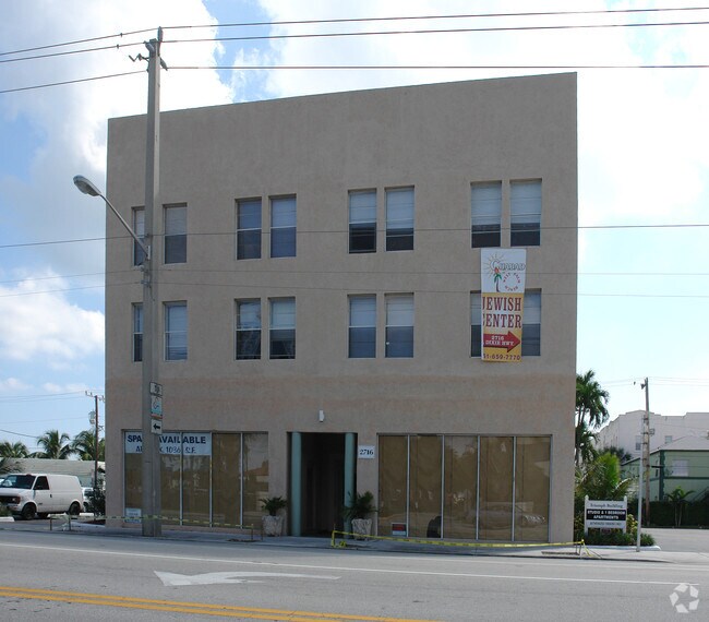 2716 S Dixie Hwy, W Palm Beach, FL 33405 Apartments in W Palm Beach