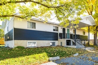 Building Photo - 180 E 100 N