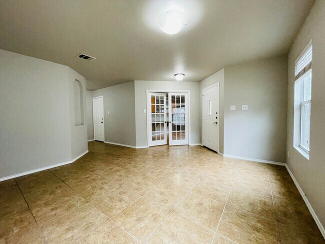 Foto del edificio - 4042 Azalea Breeze