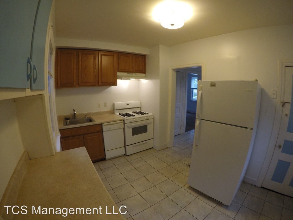 6417 Irving Ave, Pennsauken Township, NJ 08109 Room for Rent in Pennsauken Township, NJ