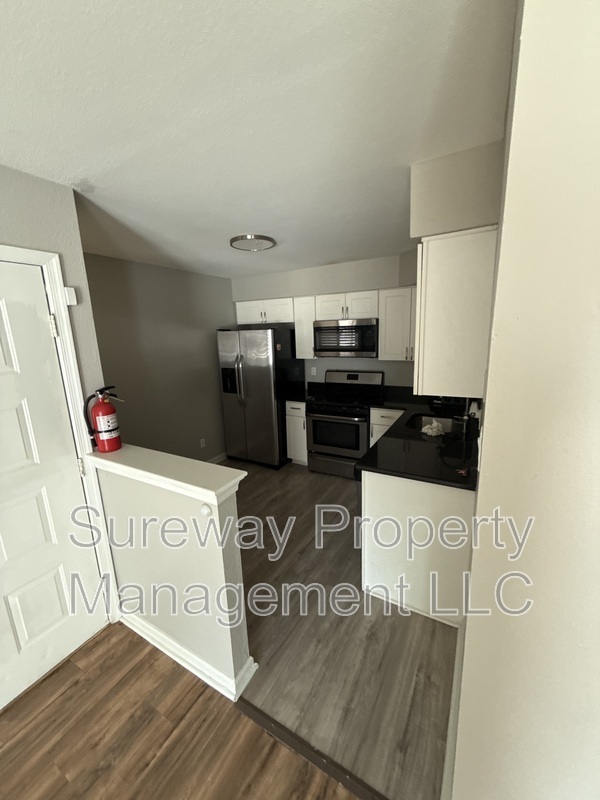 Building Photo - 1091 Tristam Cir
