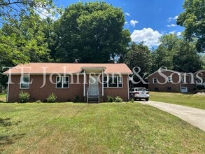 Building Photo - 603 Kinard Dr NE
