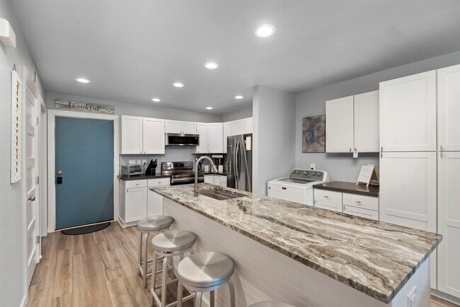 Foto del edificio - 13151 Walden Rd