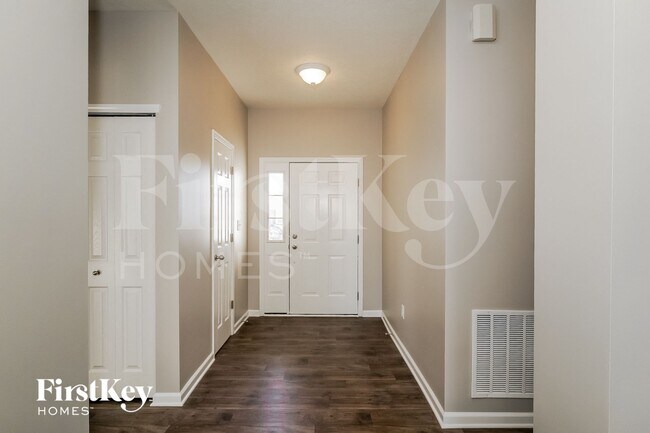Foto del edificio - 1356 Crabapple Rd