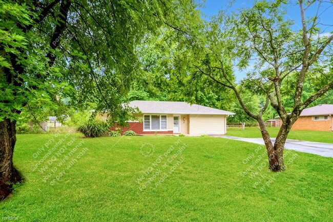 Building Photo - 3 br, 1 bath House - 855 Hawthorne Dr