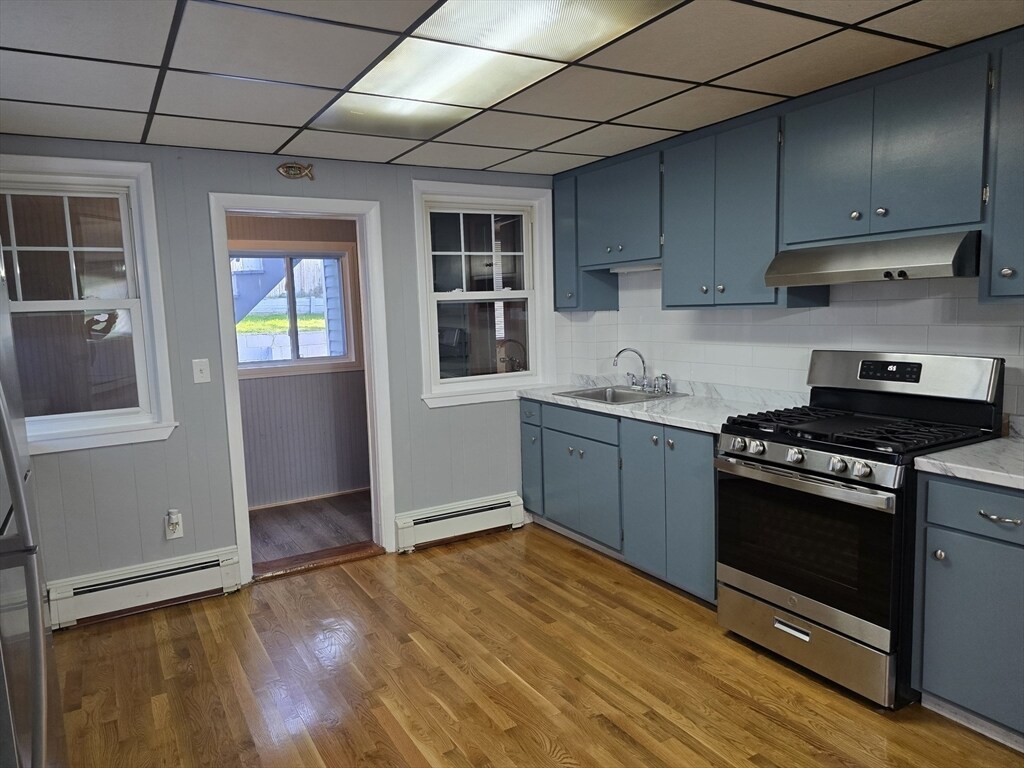 Primary Photo - 186 Webster Ave