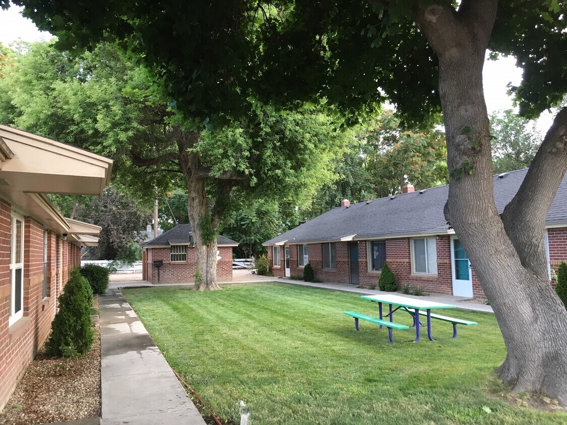 2230 E Oak 2230 E Oak St Caldwell, ID Apartments for Rent in