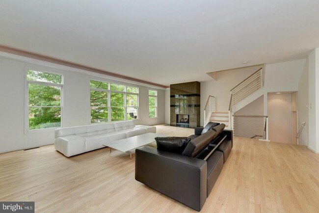 Foto del edificio - 1206 N Johnson St