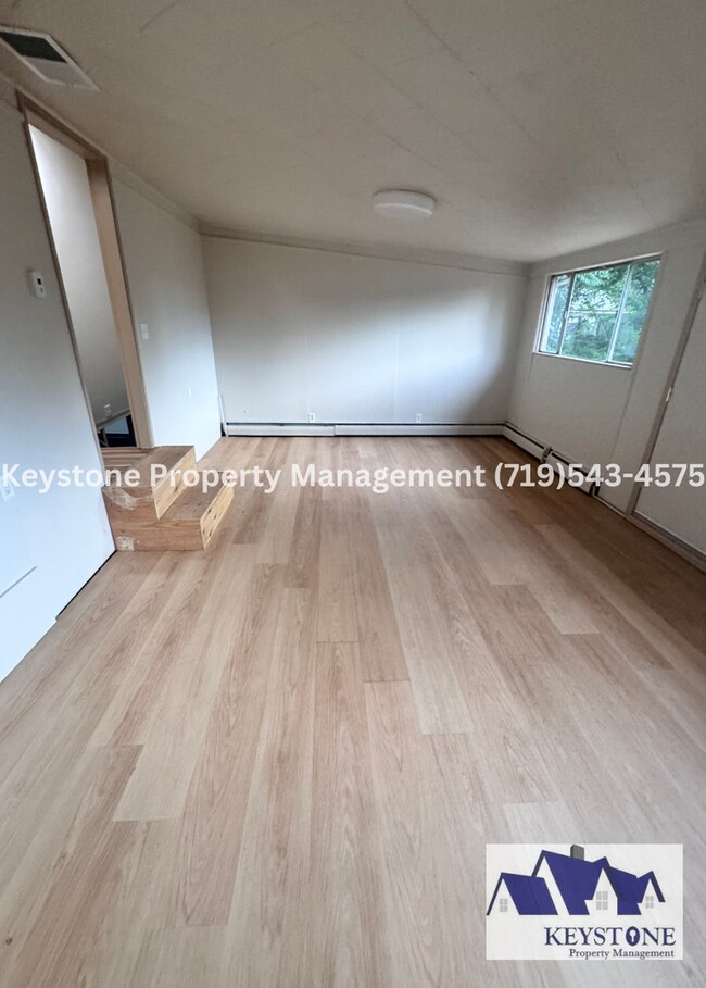 Foto del edificio - Completely Renovated Inside & Out -  Prist...