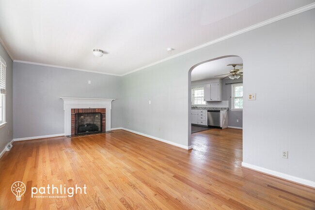 Building Photo - 4112 Redwood Cir