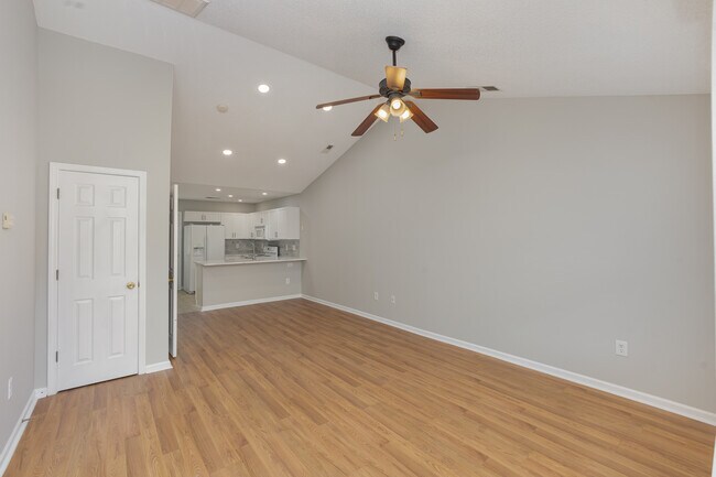 Building Photo - 1578 Tiana Way