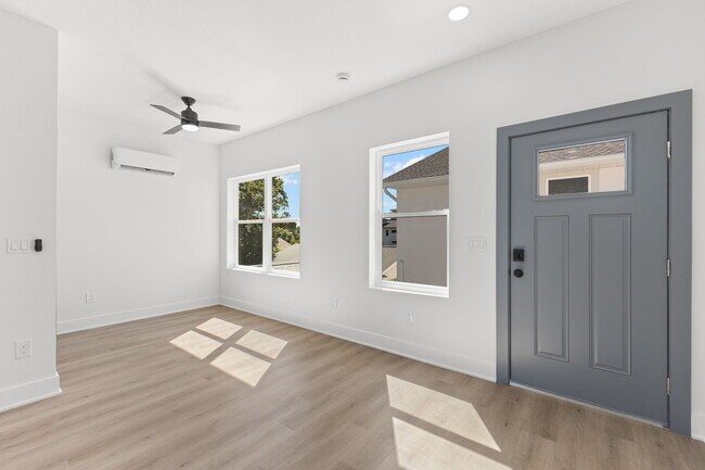 Foto del edificio - 2523 13th Ave N
