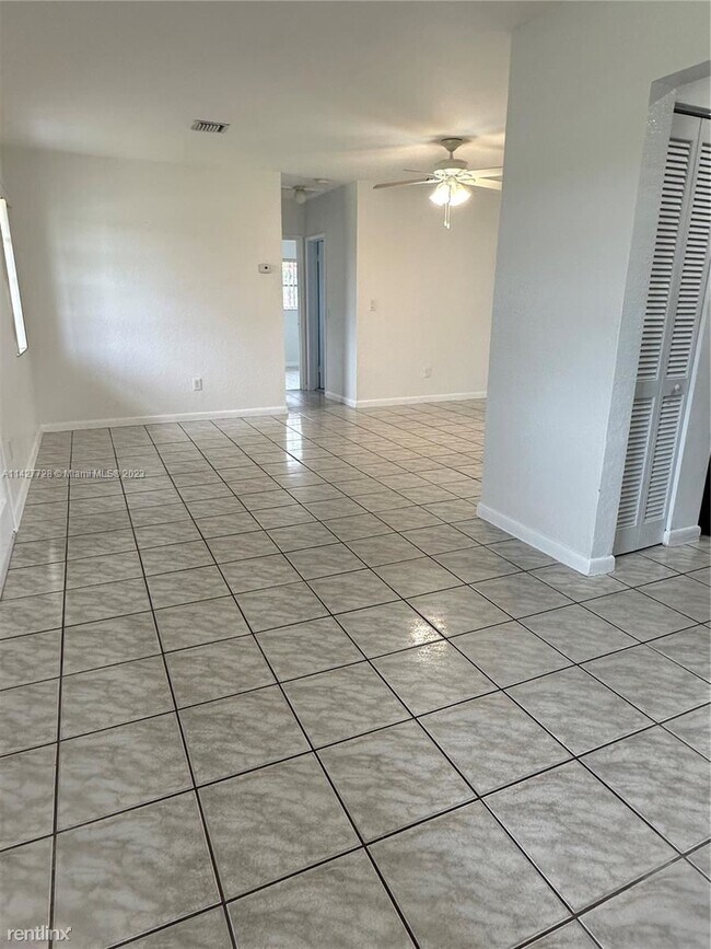Building Photo - 3 br, 2 bath House - 9450 SW 181st Ter
