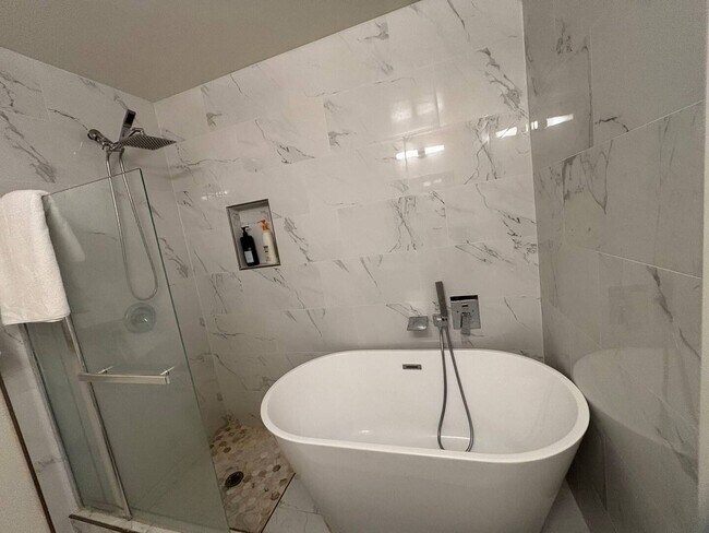 Foto del edificio - 20301 Bear Creek Rd