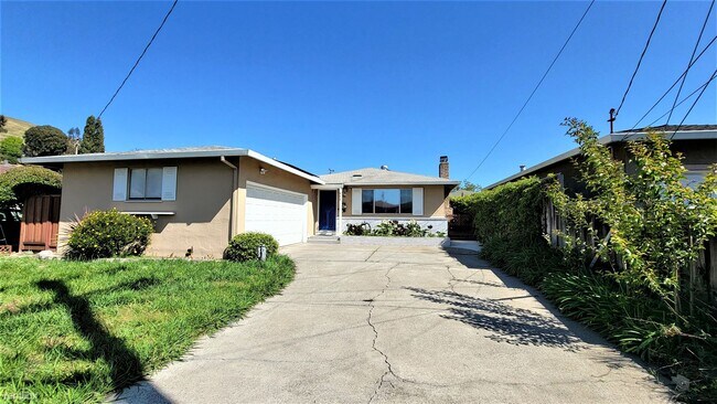 Building Photo - 4 br, 2 bath House - 553 Mildred Place