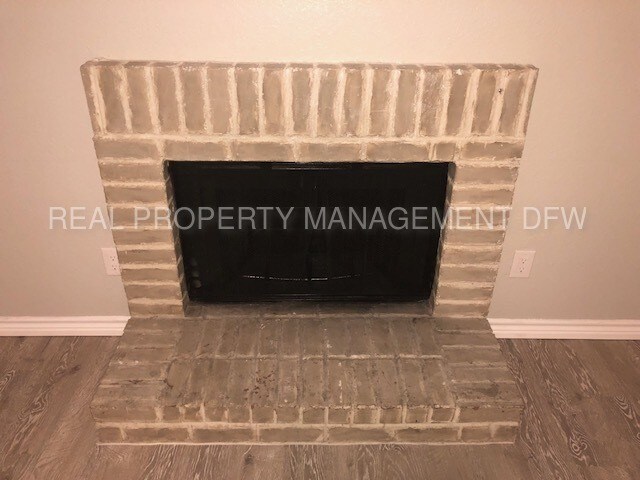 Building Photo - 3010 Sappington Pl