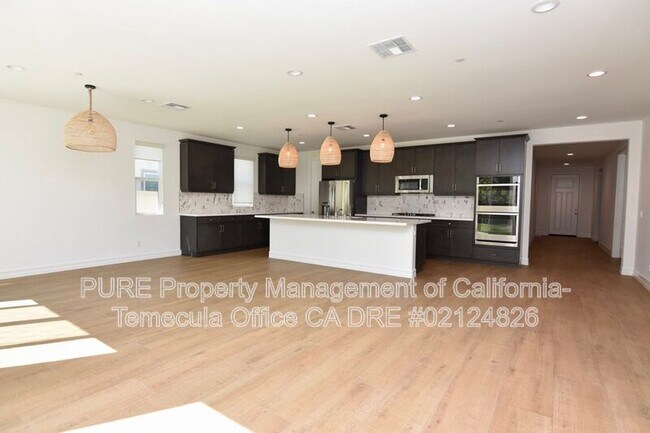 Building Photo - 30970 Bloomfest St