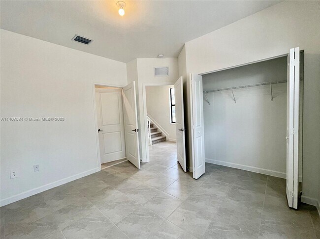 Building Photo - 11719 SW 246 Terrace