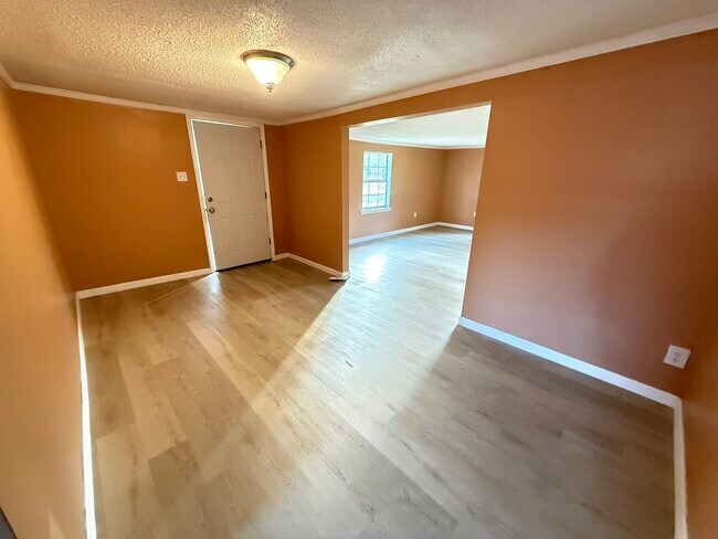 Foto del edificio - 4831 Saphire Ave