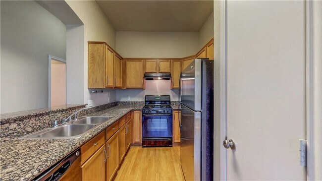 Building Photo - 1000 Windmeadows Dr