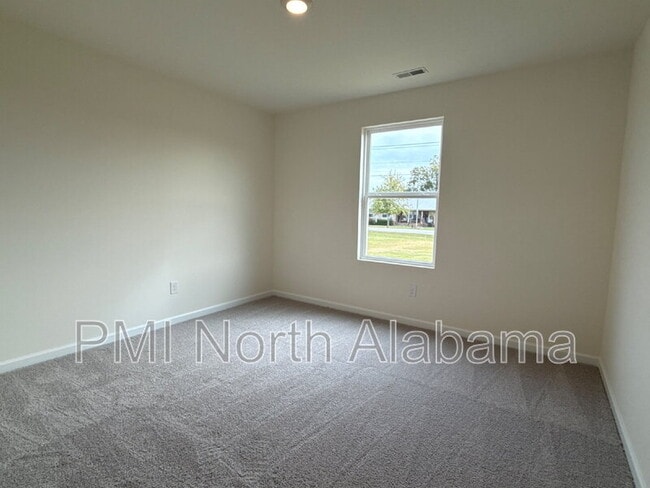 Building Photo - 112 Vulcan St