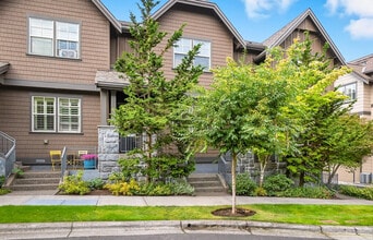 Building Photo - 619 SW Foresta Ter